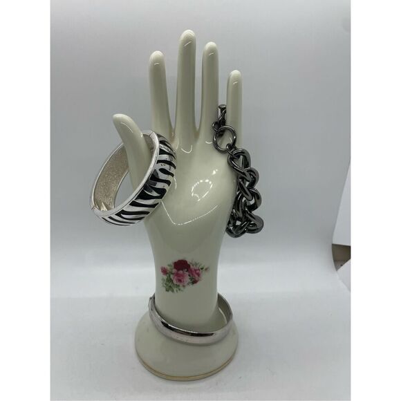 Bundle of 3 Bracelets Costume Jewelry Silver-tone - Picture 1 of 10